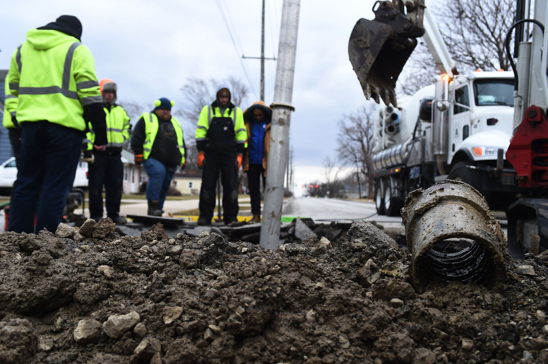 030822-nws-mainbreak_4